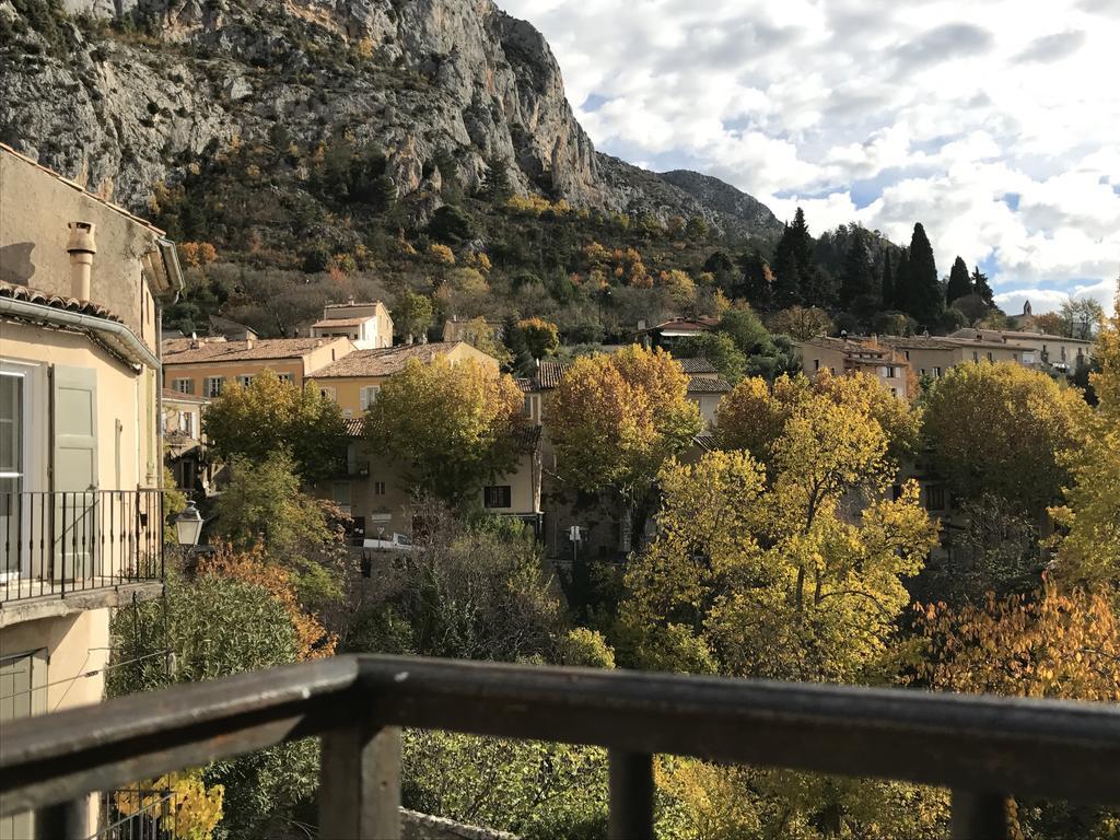 Hotel Particulier Des Lumieres Moustiers-Sainte-Marie Luaran gambar