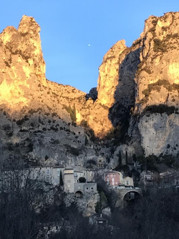 Hotel Particulier Des Lumieres Moustiers-Sainte-Marie Luaran gambar