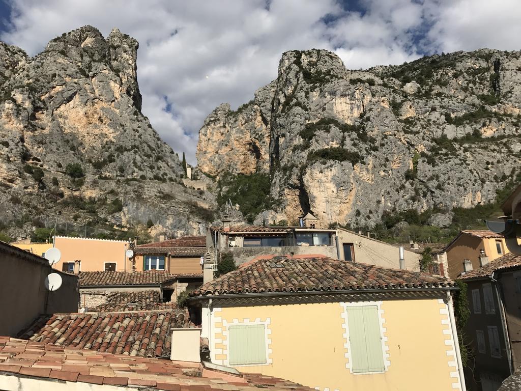 Hotel Particulier Des Lumieres Moustiers-Sainte-Marie Luaran gambar
